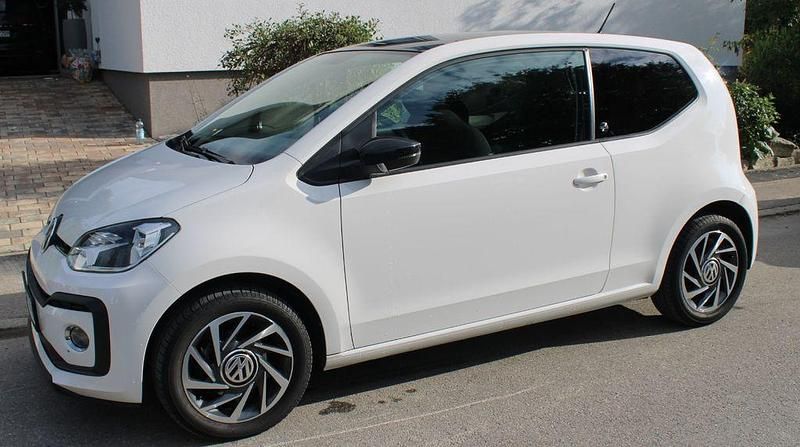 Weiß Gebraucht 2017 VW up! Sound Kleinwagen | 8.500 € (Fairer Preis) - Bild 1/4