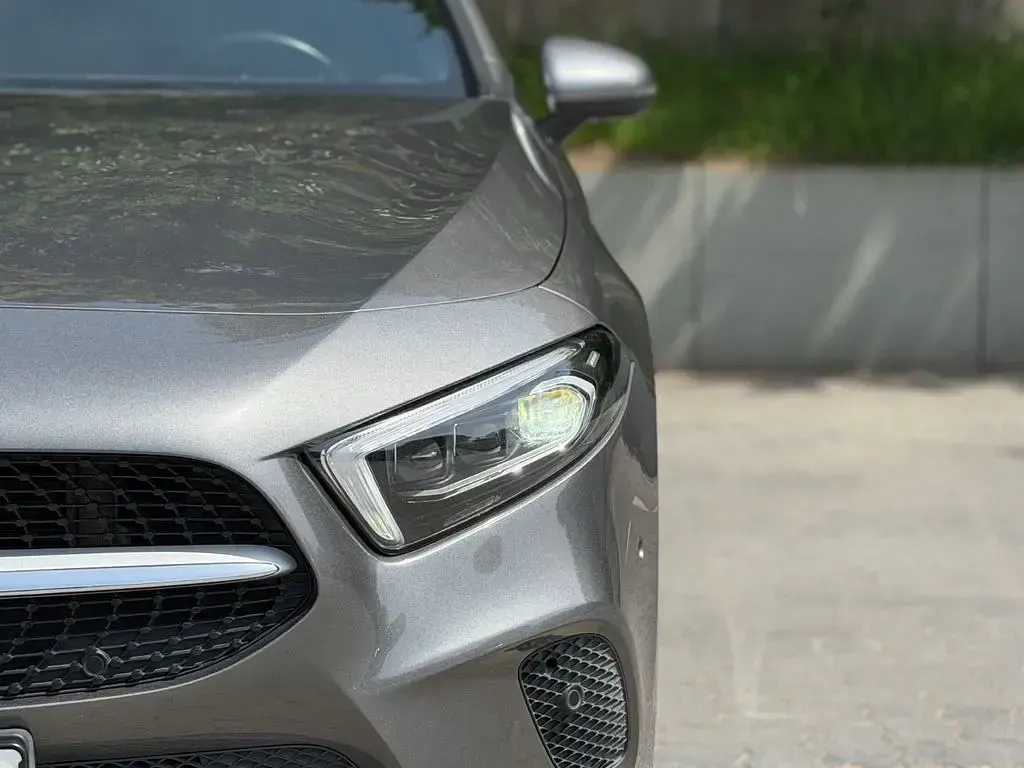 Gebraucht Mercedes A250 224 PS (164 kW) 2018 Grau Limousine