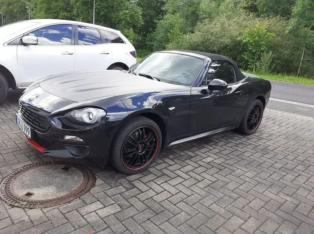 Gebraucht Fiat 124 Spider 140 PS (102 kW) 2018 Schwarz Cabrio