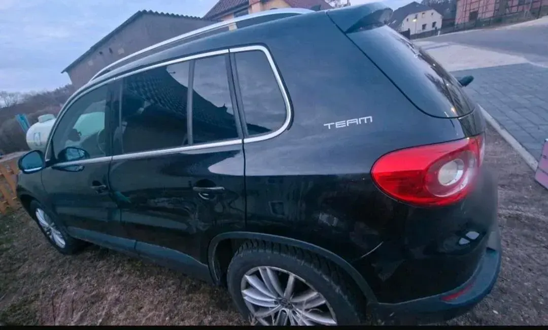 Second-hand VW Tiguan 2011 Negru SUV