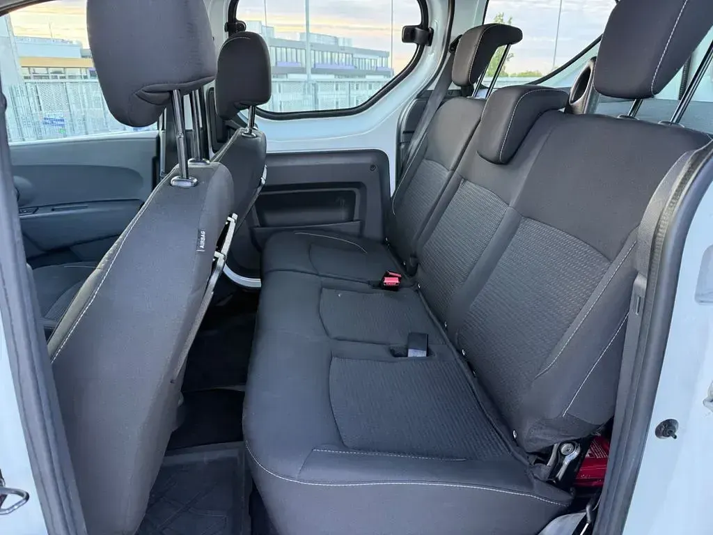 Gebraucht Dacia Dokker Comfort 95 PS (69 kW) 2020 Weiß Van / Kleinbus