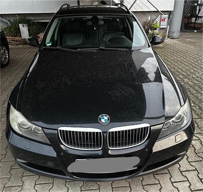 Schwarz Gebraucht 2008 BMW 330 Kombi | 3.500 € (Superpreis) - Bild 1/4