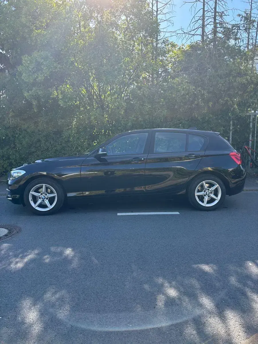 Gebraucht BMW 116 Advantage 109 PS (80 kW) 2015 Schwarz Kleinwagen