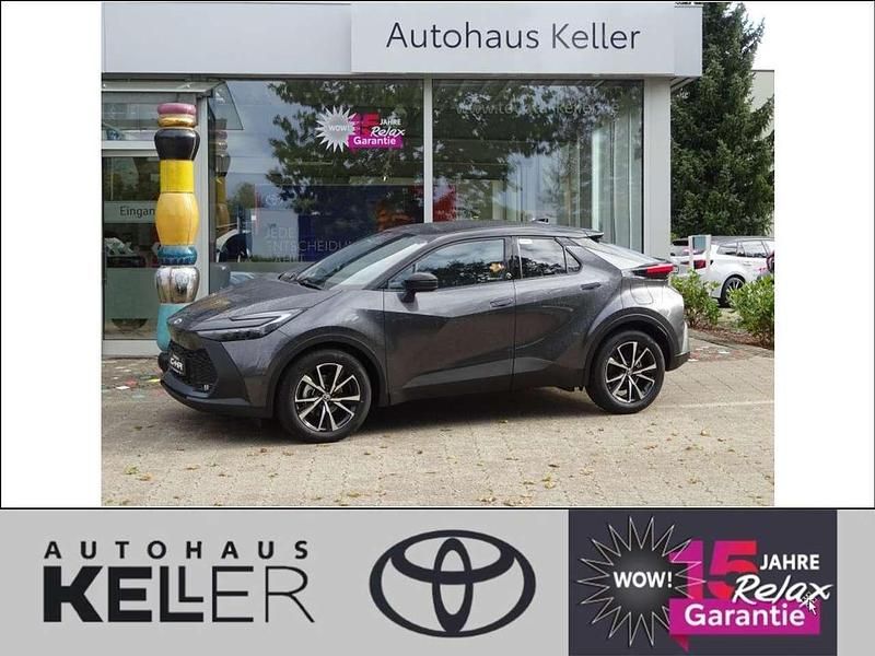 Marlingrau metallic Gebraucht 2023 Toyota C-HR Team SUV | 31.440 € (Superpreis) - Bild 1/4