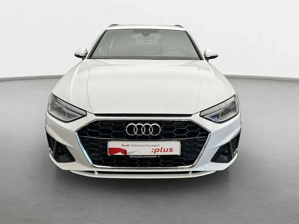 Gebraucht Audi A4 S-Line 150 PS (110 kW) 2023 Weiß Kombi
