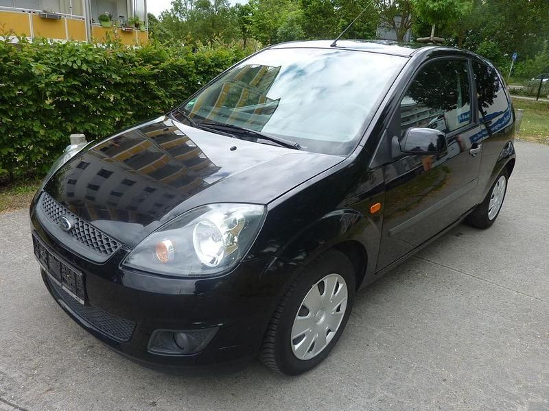 Schwarz Gebraucht 2007 Ford Fiesta Fun X Kleinwagen | 2.599 € (Fairer Preis) - Bild 1/4