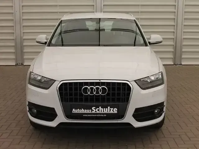 Gebraucht Audi Q3 Design 140 PS (102 kW) 2012 Gletscherweiss metallic SUV