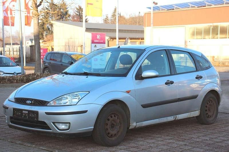 Silber Gebraucht 2002 Ford Focus Limousine | 490 € (Superpreis) - Bild 1/4