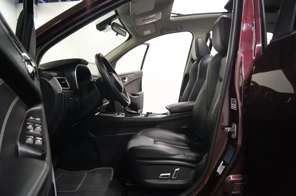 Gebraucht DFSK Glory 580 145 PS (106 kW) 2020 Rot SUV