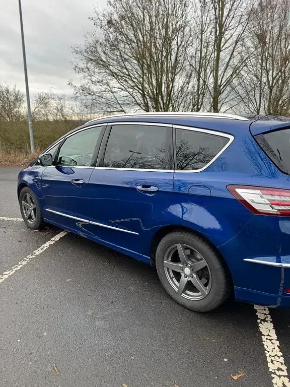 Gebraucht Ford S-MAX Vignale 179 PS (131 kW) 2017 Blau Van / Kleinbus