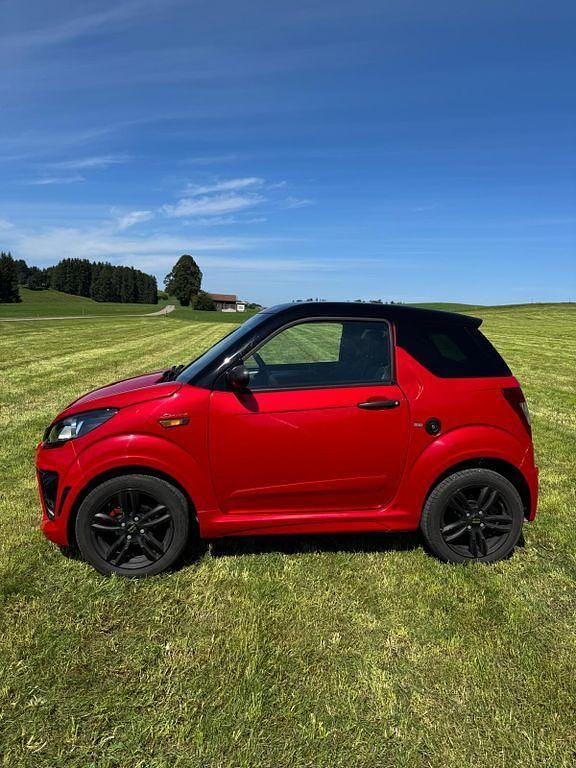 Rot Gebraucht 2022 Ligier JS50 Kleinwagen | 14.000 € (Fairer Preis) - Bild 1/4