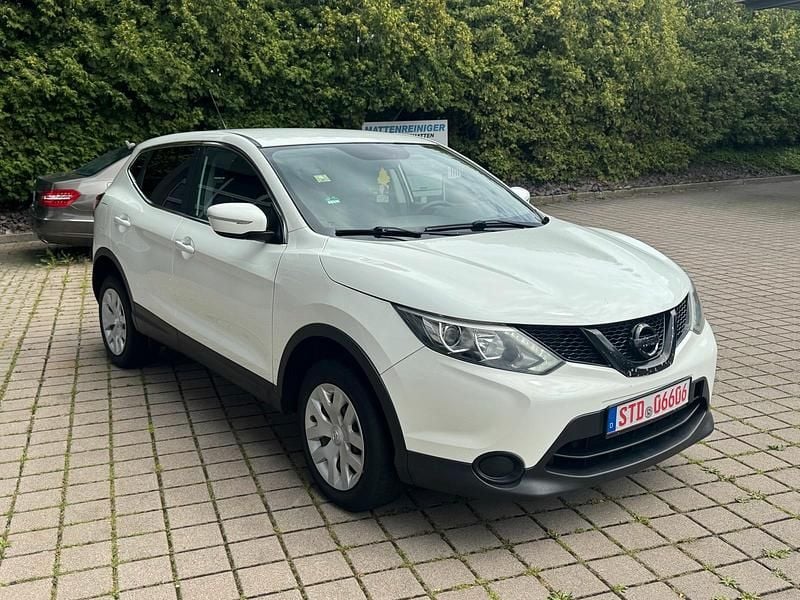Weiß Gebraucht 2014 Nissan Qashqai Visia SUV | 6.000 € (Teuer) - Bild 1/4