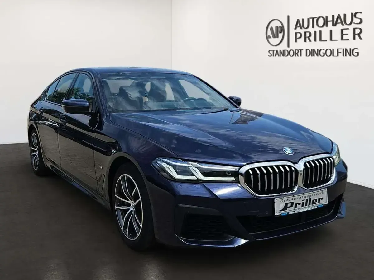 Gebraucht BMW 540 M Sport 333 PS (244 kW) 2021 Tansanitblau ii metallic Limousine