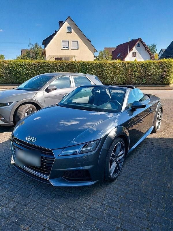 Grau Gebraucht 2016 Audi TT Roadster Cabrio | 20.499 € (Guter Preis) - Bild 1/4