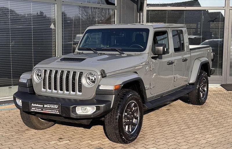 Gebraucht Jeep Gladiator Overland 264 PS (194 kW) 2022 Sting gray Pickup