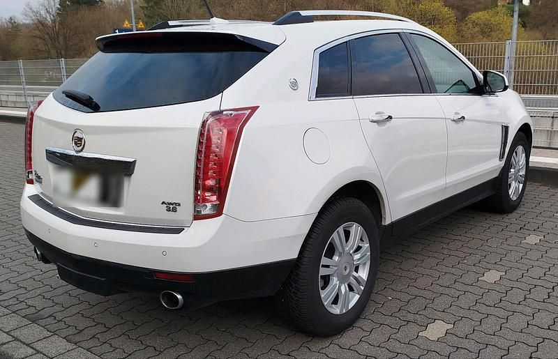 Gebraucht Cadillac SRX 318 PS (233 kW) 2015 Weiß SUV