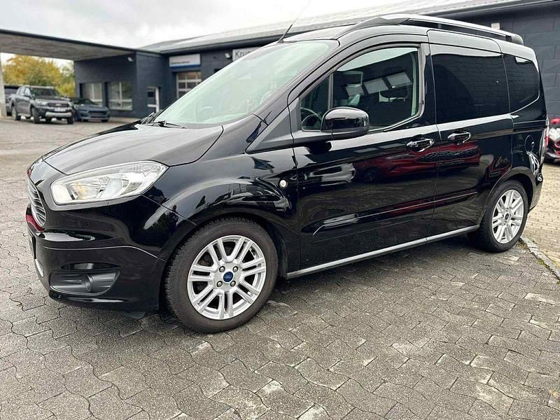 Gebraucht Ford Tourneo Courier Titanium 101 PS (74 kW) 2016 Schwarz Van / Kleinbus