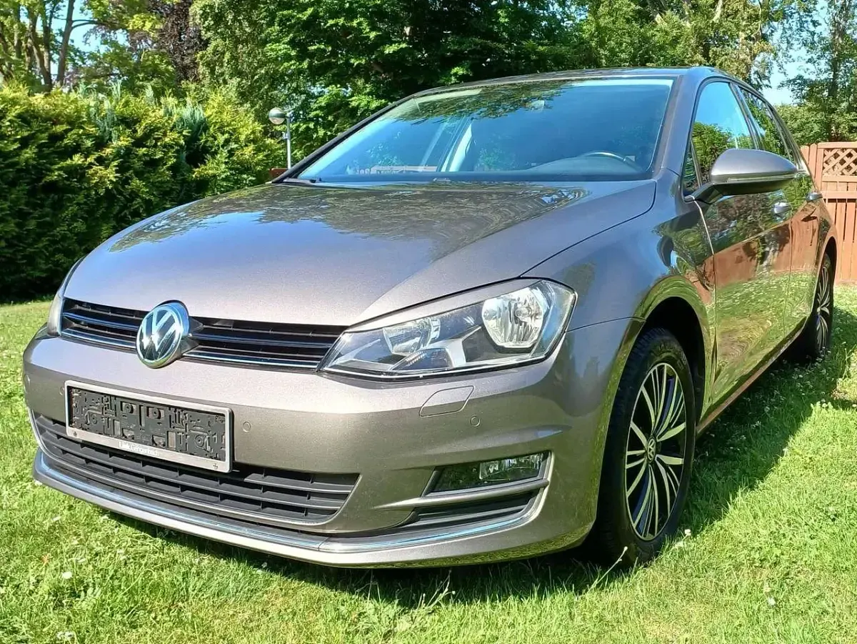 Gebraucht VW Golf VII Allstar 86 PS (63 kW) 2016 Grau Limousine