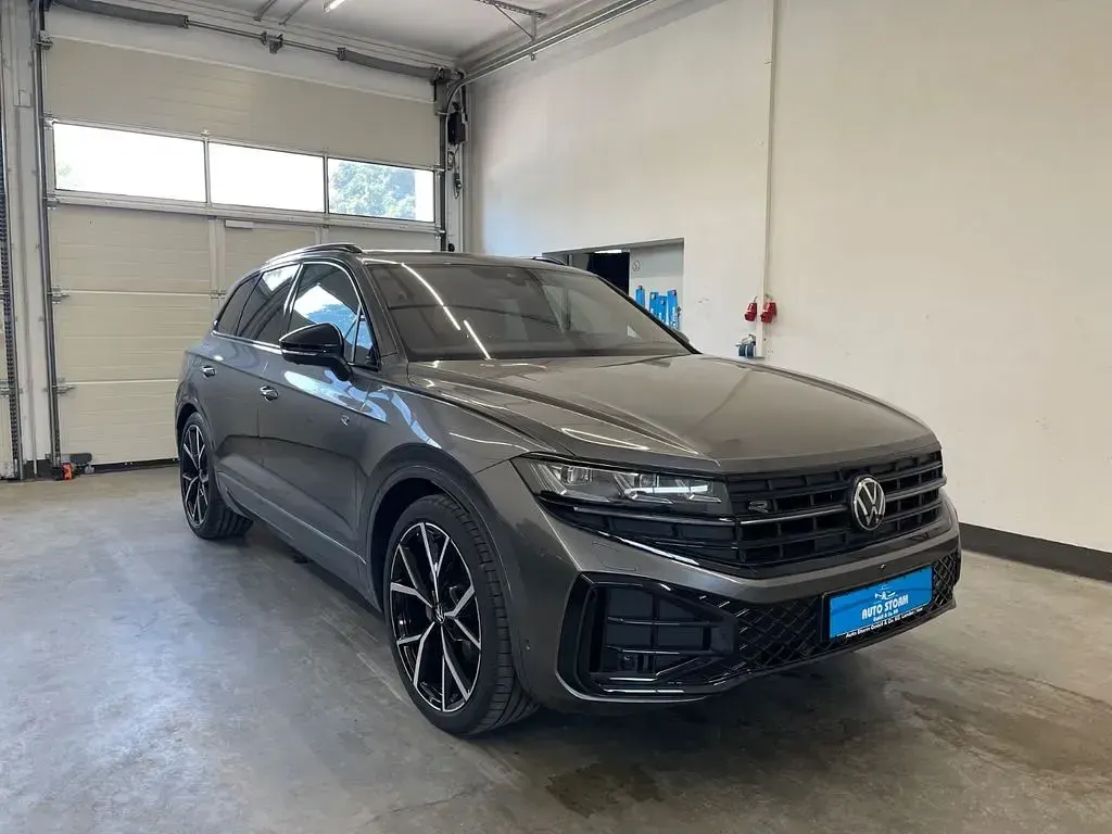 Neu VW Touareg Edition 286 PS (210 kW) 2026 Grau SUV