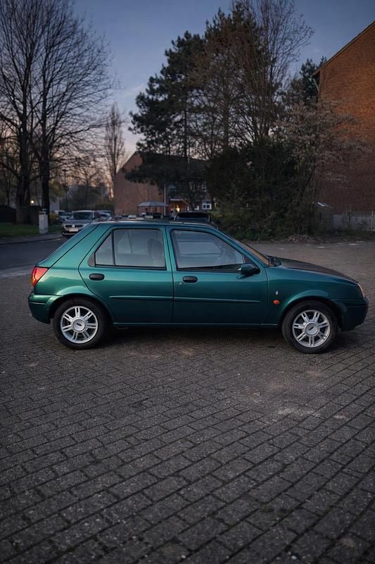Gebraucht Ford Fiesta Zetec 75 PS (55 kW) 2000 Grün Kleinwagen