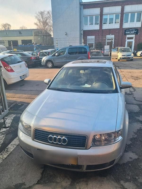 Gebraucht 2004 Audi A4 Limousine | 899 € (Superpreis) - Bild 1/4