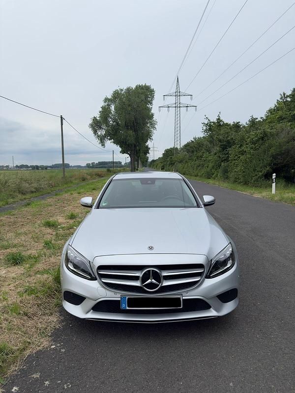 Gebraucht Mercedes C200 197 PS (144 kW) 2020 Silber Limousine