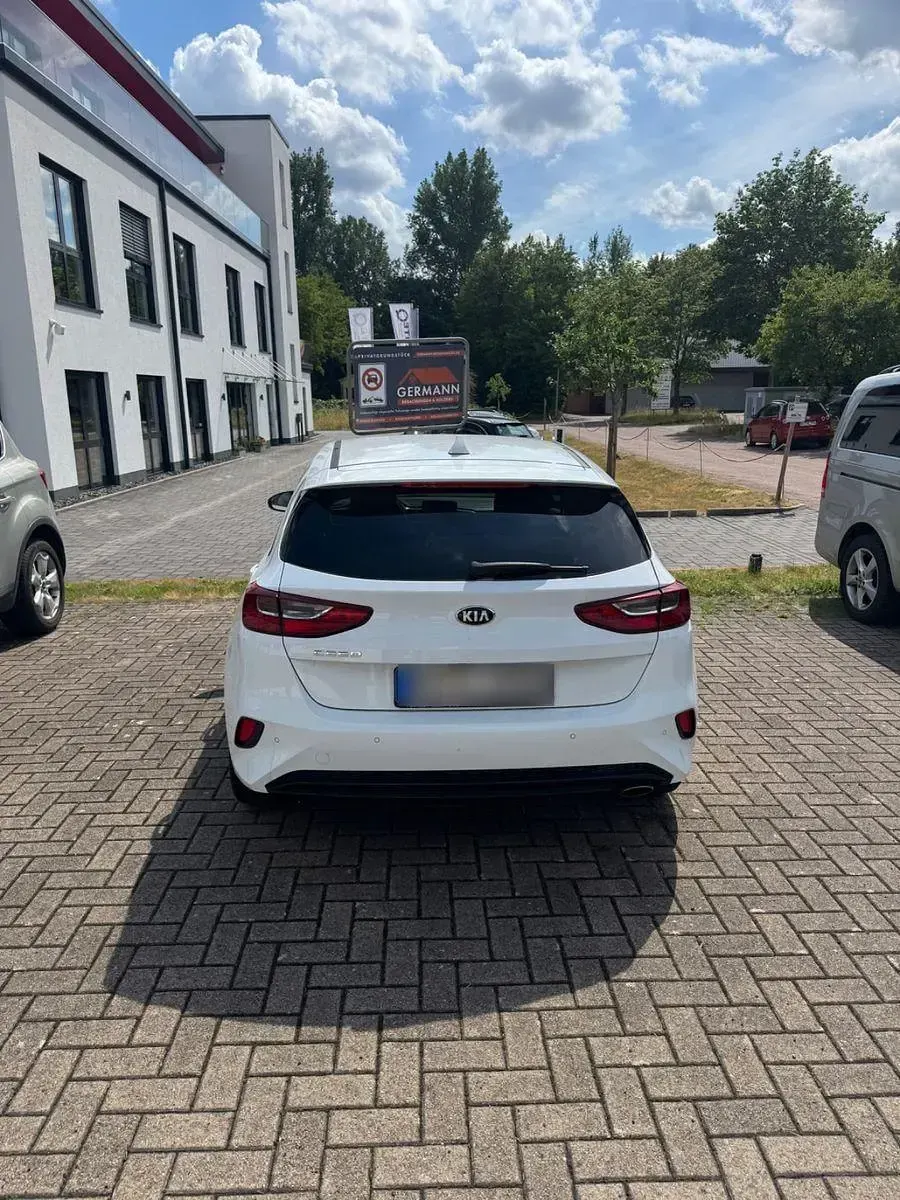 Gebraucht Kia Ceed Edition 7 101 PS (74 kW) 2019 Weiß Kleinwagen