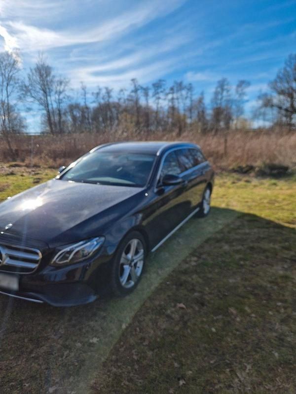 Gebraucht Mercedes E200 160 PS (117 kW) 2017 Schwarz Kombi