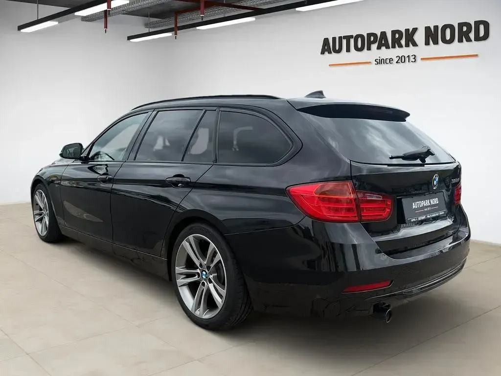 Gebraucht BMW 320 Sport Line 184 PS (135 kW) 2014 Schwarz Kombi