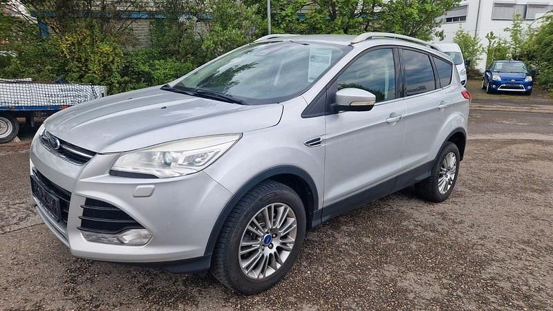 Silber Gebraucht 2013 Ford Kuga Titanium SUV | 9.400 € (Guter Preis) - Bild 1/4
