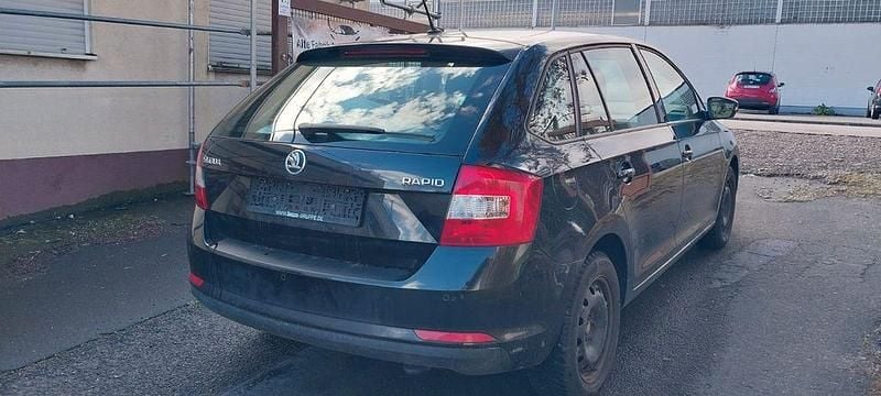 Gebraucht Skoda Rapid 90 PS (66 kW) 2016 Schwarz Kleinwagen