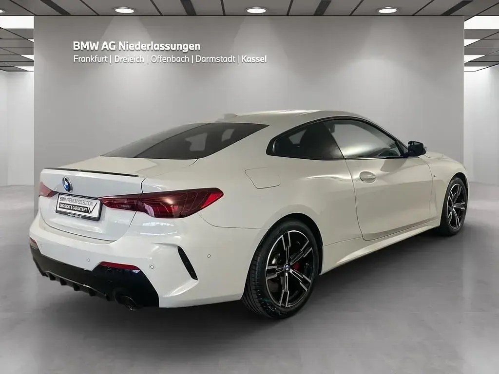 Gebraucht BMW 420 Coupé M Sport 184 PS (135 kW) 2025 Weiß Coupé