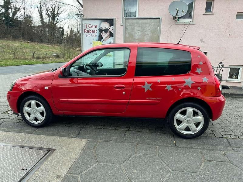 Gebraucht Renault Clio II Campus 58 PS (42 kW) 2008 Hellrot Kleinwagen