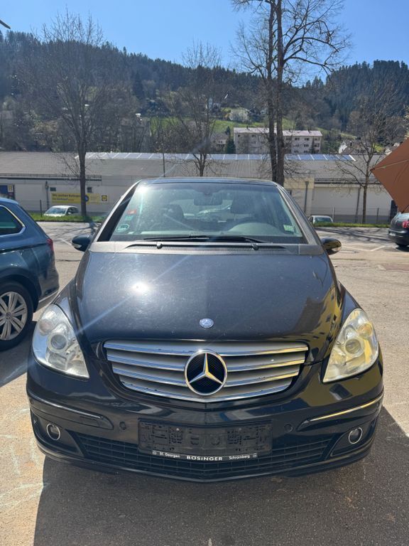 Schwarz Gebraucht 2008 Mercedes B200 Van / Kleinbus | 2.200 € (Superpreis) - Bild 1/4