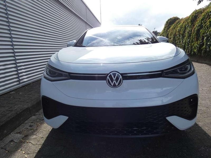 Gebraucht VW ID.5 Pro Performance 150 kW (204 PS) 2023 Gletscherweiß schwarz SUV