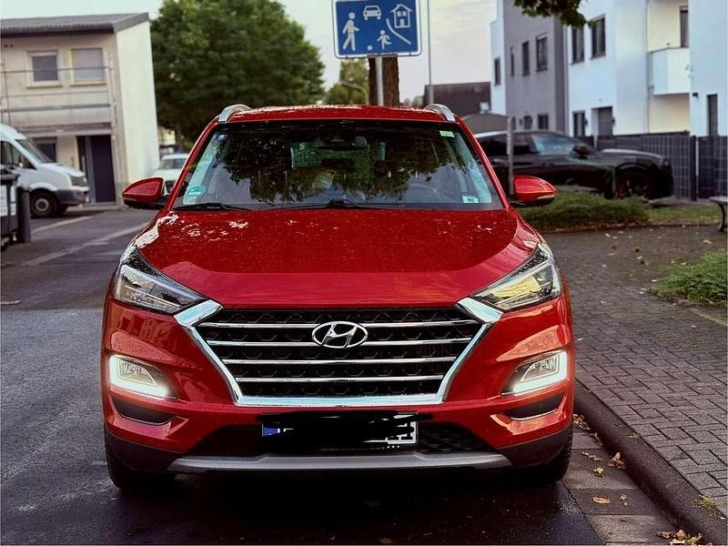 Rot Gebraucht 2019 Hyundai Tucson Style SUV | 20.000 € (Teuer) - Bild 1/4