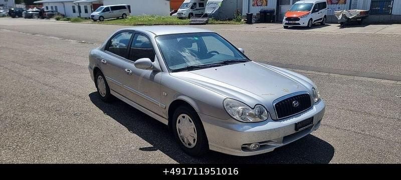 Gebraucht Hyundai Sonata GLS 131 PS (96 kW) 2003 Silber Limousine