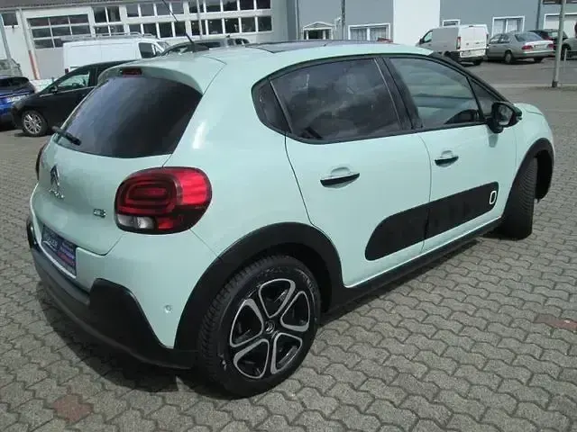 Gebraucht Citroën C3 Shine 82 PS (60 kW) 2018 Grün Kleinwagen