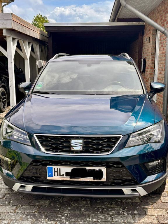 Blau Gebraucht 2018 Seat Ateca 4Drive SUV | 21.500 € (Guter Preis) - Bild 1/4