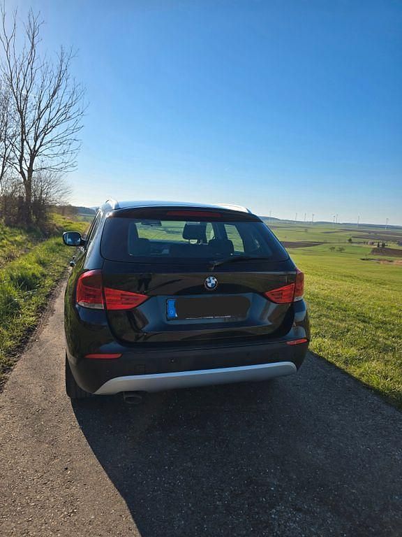 Gebraucht BMW X1 143 PS (105 kW) 2010 Schwarz SUV