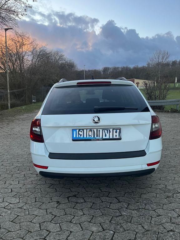 Gebraucht Skoda Octavia 150 PS (110 kW) 2017 Weiß Kombi