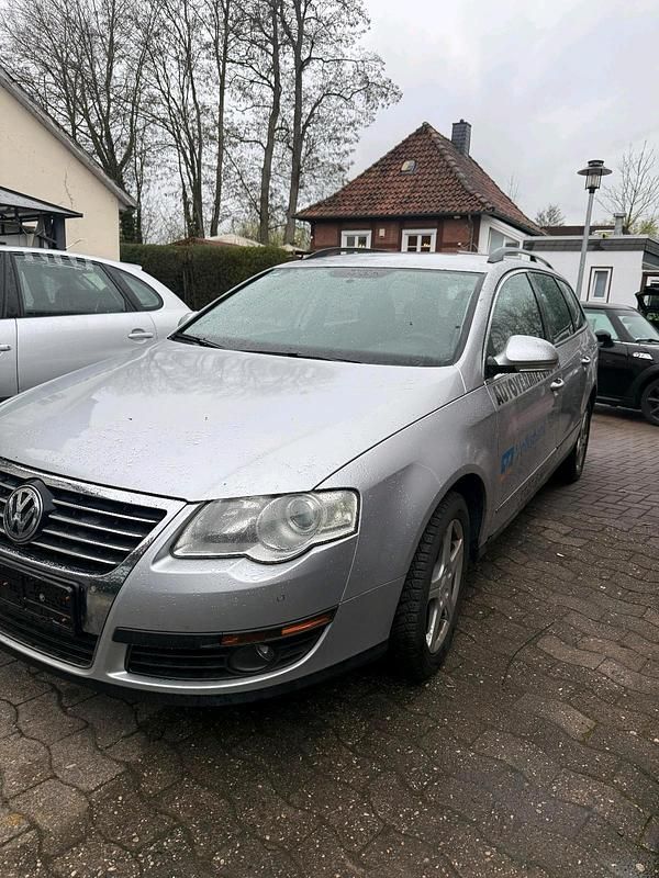 Gebraucht VW Passat 140 PS (102 kW) 2008 Silber Kombi