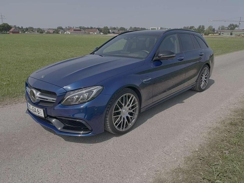 Blau Gebraucht 2017 Mercedes C63 AMG AMG Kombi | 47.500 € (Fairer Preis) - Bild 1/4
