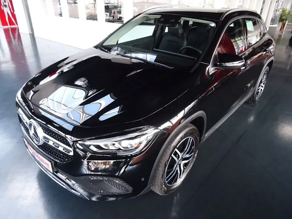Gebraucht Mercedes GLA180 Progressive 136 PS (100 kW) 2022 Schwarz SUV