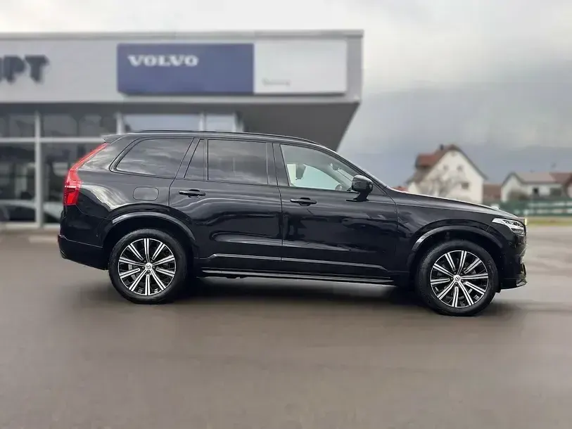 Gebraucht Volvo XC90 Plus 235 PS (172 kW) 2023 Onyx black / (schwarz) SUV