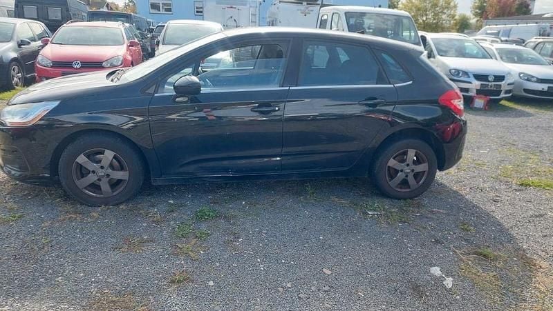 Second-hand Citroën C4 Attraction 95 CP (69 kW) 2012 Negru Berlinǎ