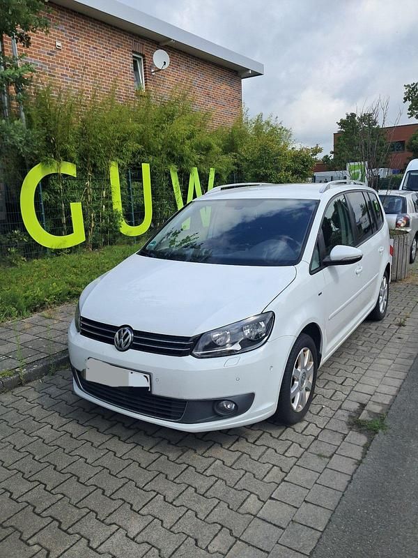 Weiß Gebraucht 2015 VW Touran Van / Kleinbus | 7.000 € (Guter Preis) - Bild 1/4