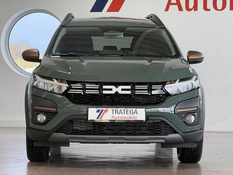 Gebraucht Dacia Jogger Extreme 110 PS (80 kW) 2024 Grün Van / Kleinbus