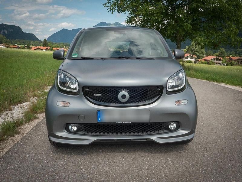 Grau Gebraucht 2017 Smart ForTwo Coupé Brabus Coupé | 16.100 € (Guter Preis) - Bild 1/4