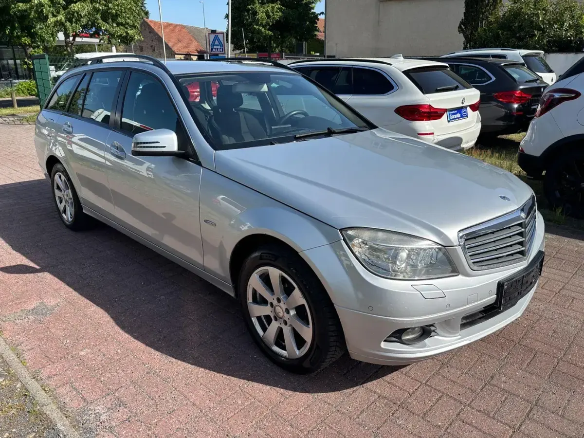 Gebraucht Mercedes C200 136 PS (100 kW) 2010 Silber Kombi